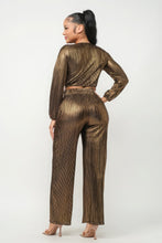 Load image into Gallery viewer, Foil Plisse Tunnel Shirring Top And Pants Set
