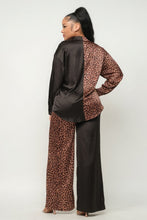 Load image into Gallery viewer, Half Animal Print And Half Solid Top And Pants Set
