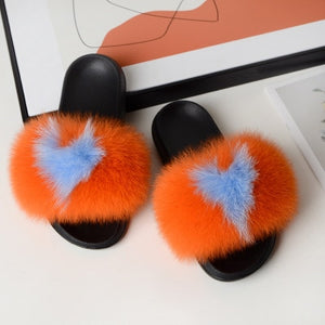New Arrival Girl Luxury Fluffy Fur Slippers Ladies Indoor Warm Furry Fur Flip Flops Women Amazing Plush Fur Slides Wholesale Hot